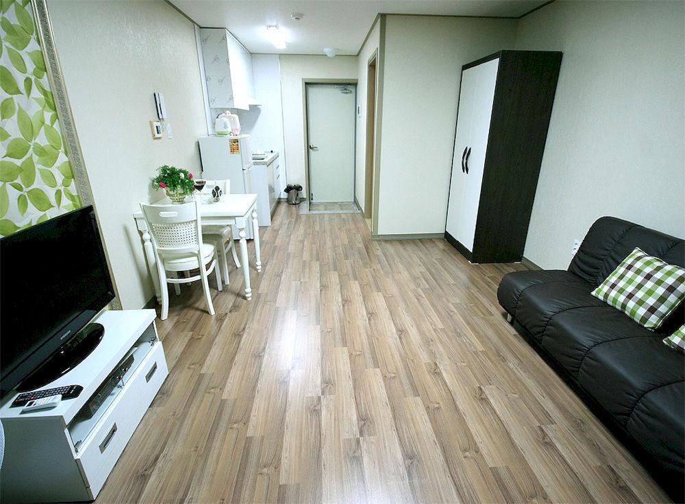 Ever Green Pension Geoje Exterior foto